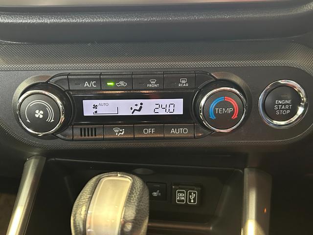 ロッキープレミアムナビ　ドラレコ　ＥＴＣ　シ−トヒ−タ−　衝突被害軽減ブレーキ　コ−ナ−センサ−　テレビキャンセラー　アイドリングストップ機能　プッシュボタンスタ−ト　テレビキャンセラー　パノラマモニタ−（奈良県）の中古車