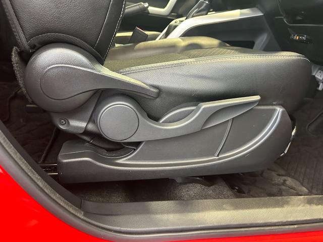 ロッキープレミアムナビ　ドラレコ　ＥＴＣ　シ−トヒ−タ−　衝突被害軽減ブレーキ　コ−ナ−センサ−　テレビキャンセラー　アイドリングストップ機能　プッシュボタンスタ−ト　テレビキャンセラー　パノラマモニタ−（奈良県）の中古車