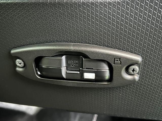 タントファンクロスターボナビ　ドラレコ　コ−ナ−センサ−　衝突被害軽減ブレーキ　フロントシ−トヒ−タ−　両側電動スライドドア　アイドリングストップ機能　バックカメラ　プッシュボタンスタ−ト　電動パーキング（奈良県）の中古車