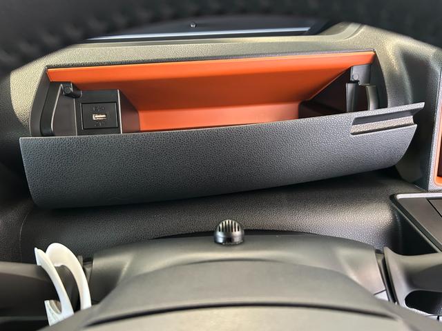 タントファンクロスターボナビ　ドラレコ　コ−ナ−センサ−　衝突被害軽減ブレーキ　フロントシ−トヒ−タ−　両側電動スライドドア　アイドリングストップ機能　バックカメラ　プッシュボタンスタ−ト　電動パーキング（奈良県）の中古車