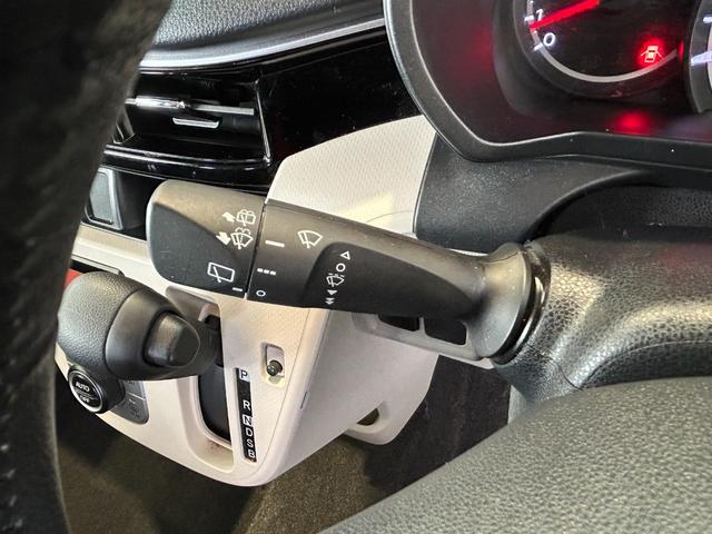 ムーヴＸリミテッドII　ＳＡIIIナビ　片側シ−トヒ−タ−　衝突被害軽減ブレーキ　オ−トハイビ−ム　アイドリングストップ機能　　プッシュボタンスタ−ト　バックカメラ　キーフリ−　ＬＥＤヘッドライト（奈良県）の中古車