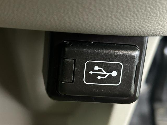 ムーヴＸリミテッドII　ＳＡIIIナビ　片側シ−トヒ−タ−　衝突被害軽減ブレーキ　オ−トハイビ−ム　アイドリングストップ機能　　プッシュボタンスタ−ト　バックカメラ　キーフリ−　ＬＥＤヘッドライト（奈良県）の中古車