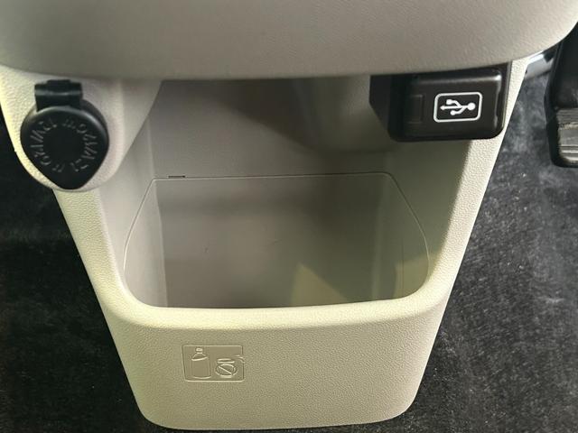 ムーヴＸリミテッドII　ＳＡIIIナビ　片側シ−トヒ−タ−　衝突被害軽減ブレーキ　オ−トハイビ−ム　アイドリングストップ機能　　プッシュボタンスタ−ト　バックカメラ　キーフリ−　ＬＥＤヘッドライト（奈良県）の中古車