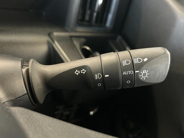 タントカスタムＸナビ　ドラレコ　ＥＴＣ　コ−ナ−センサ−　衝突被害軽減ブレーキ　両側電動スライドドア　シ−トヒ−タ−　アイドリングストップ機能　電動パーキング　パノラマモニタ−　プッシュボタンスタ−ト（奈良県）の中古車