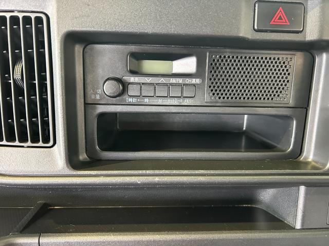 ハイゼットカーゴ 中古車 デラックスＳＡＩＩＩＡＭ／ＦＭラジオチューナー　衝突被害軽減ブレーキ　オ−トハイビ−ム　アイドリングストップ機能