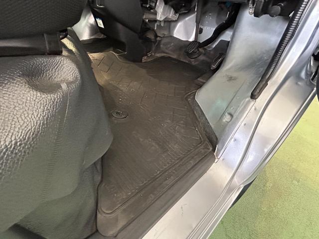 ハイゼットカーゴデラックスSAIIIAM/FMラジオチューナー 衝突被害軽減ブレーキ オ−トハイビ−ム アイドリングストップ機能(奈良県)の中古車