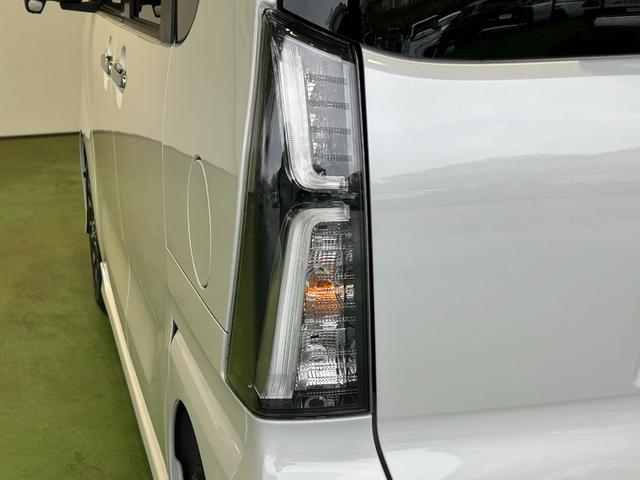 タントカスタムＲＳパノラマモニタ−対応　両側電動スライドドア　衝突被害軽減ブレーキ　コ−ナ−センサ−　アイドリングストップ機能　電動パーキング　プッシュボタンスタ−ト（奈良県）の中古車