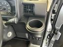 ＡＭ／ＦＭラジオチューナー　衝突被害軽減ブレーキ　オ−トハイビ−ム　アイドリングストップ機能（奈良県）の中古車