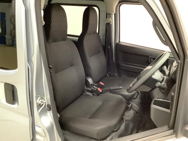 ハイゼットカーゴＤＸ　４ＷＤ　ＣＶＴ　前後コーナーセンサー　両側スライドドア走行無制限１年保証　前後コーナーセンサー　４ＷＤ　ＣＶＴ車　オートマチックハイビーム　アイドリングストップ　キーレスエントリー　横滑り防止装置　オートライト　ヘッドライトレベライザー　ラジオ（兵庫県）の中古車