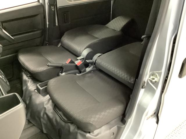 ハイゼットカーゴＤＸ　４ＷＤ　ＣＶＴ　前後コーナーセンサー　両側スライドドア走行無制限１年保証　前後コーナーセンサー　４ＷＤ　ＣＶＴ車　オートマチックハイビーム　アイドリングストップ　キーレスエントリー　横滑り防止装置　オートライト　ヘッドライトレベライザー　ラジオ（兵庫県）の中古車