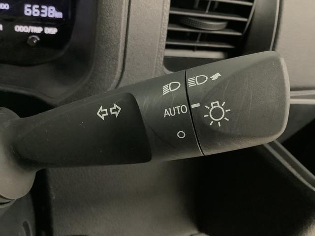 ハイゼットカーゴＤＸ　４ＷＤ　ＣＶＴ　前後コーナーセンサー　両側スライドドア走行無制限１年保証　前後コーナーセンサー　４ＷＤ　ＣＶＴ車　オートマチックハイビーム　アイドリングストップ　キーレスエントリー　横滑り防止装置　オートライト　ヘッドライトレベライザー　ラジオ（兵庫県）の中古車