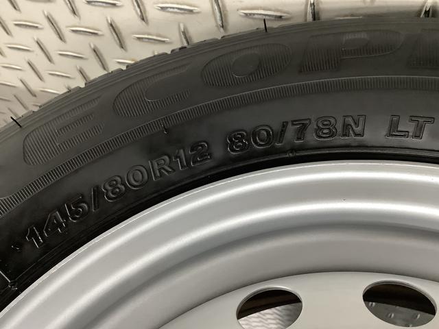 ハイゼットカーゴＤＸ　４ＷＤ　ＣＶＴ　前後コーナーセンサー　両側スライドドア走行無制限１年保証　前後コーナーセンサー　４ＷＤ　ＣＶＴ車　オートマチックハイビーム　アイドリングストップ　キーレスエントリー　横滑り防止装置　オートライト　ヘッドライトレベライザー　ラジオ（兵庫県）の中古車