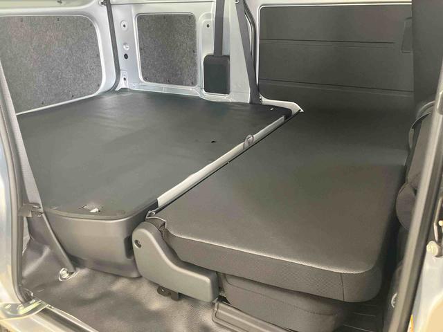 ハイゼットカーゴＤＸダイハツ認定中古車　スマートアシスト付き　衝突被害軽減ブレーキ　前後誤発進抑制ブレーキ　まごころ保証付き　４ＷＤ　キーレスエントリー　コーナーセンサー　オートライト（鳥取県）の中古車