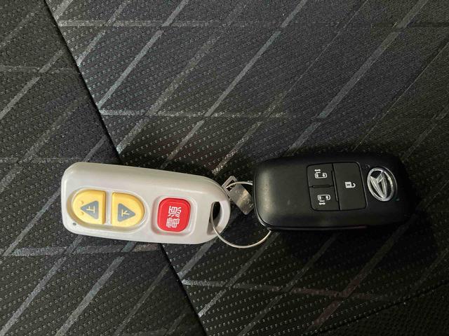 ハイゼットカーゴアトレースローパーダイハツ認定中古車　スマートアシスト付き　衝突被害軽減ブレーキ　前後誤発信抑制ブレーキ　まごころ保証付き　４ＷＤ　ナビ付き　バックカメラ　アダプティブクルーズコントロール　コーナーセンサー（鳥取県）の中古車