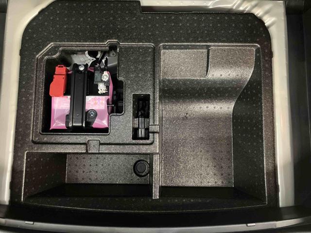 ロッキーＸ　ＨＥＶダイハツ認定中古車　スマートアシスト付き　衝突被害軽減ブレーキ　前後誤発信抑制ブレーキ　まごころ保証付き　９インチディスプレイオーディオ　バックカメラ　コーナーセンサー　シートヒーター（鳥取県）の中古車