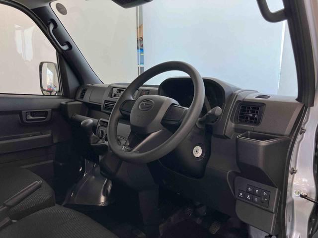 ハイゼットカーゴＤＸスマートアシスト付き　ワンオーナー　パートタイム４ＷＤ　ラジオ付き　ミッション車　コーナーセンサー　キーレスエントリー　衝突回避支援ブレーキ　誤発進抑制制御機能　オートライト・ハイビーム（鳥取県）の中古車