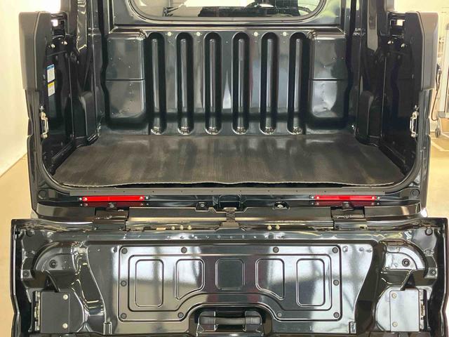 ハイゼットカーゴデッキバンＧスマートアシスト付き　ワンオーナー　４ＷＤ　オートライト・ハイビーム　電動格納ドアミラー　両側スライドドア　ＥＴＣ付き　ナビゲーションシステム付き　キーフリー　衝突回避支援ブレーキ　誤発進抑制制御機能（鳥取県）の中古車