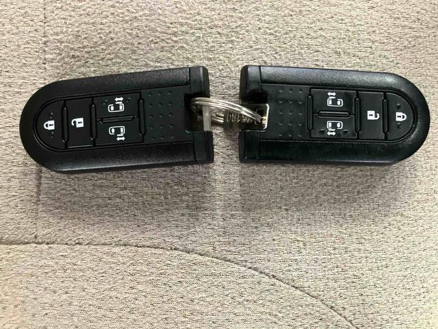ムーヴキャンバスＧメイクアップＶＳ　ＳＡIIIスマートアシスト付き　ナビゲーションシステム付き　パノラマモニター付き　ドライブレコーダー付き　両側電動スライドドア　オートライト・ハイビーム　ステアリングスイッチ　シートヒーター（鳥取県）の中古車