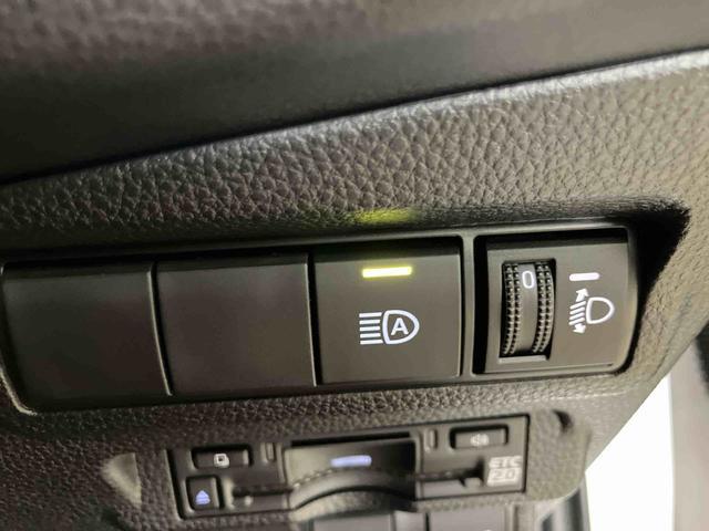 カローラクロスハイブリッド　Ｚナビゲーションシステム付き　全周囲カメラ付き　ＥＴＣ付き　ハイブリッド車　シートヒーター　キーフリーシステム　電動リアゲート　ステアリングスイッチ　オートライト・ハイビーム　オートエアコン（鳥取県）の中古車