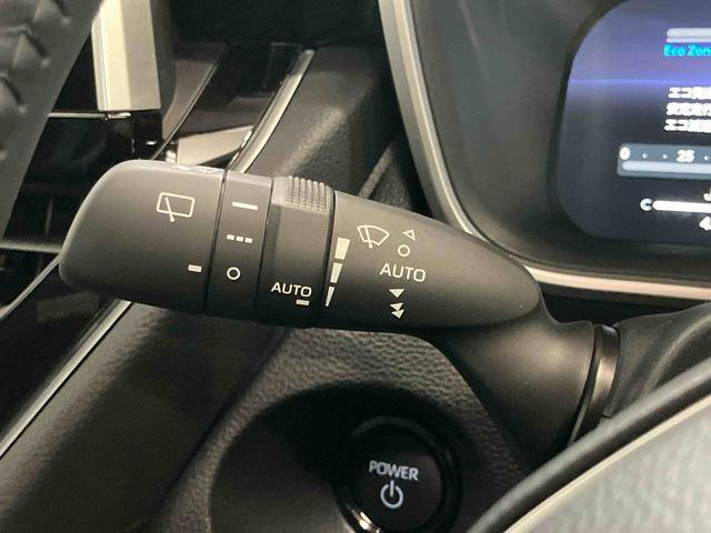 カローラクロスハイブリッド　Ｚナビゲーションシステム付き　全周囲カメラ付き　ＥＴＣ付き　ハイブリッド車　シートヒーター　キーフリーシステム　電動リアゲート　ステアリングスイッチ　オートライト・ハイビーム　オートエアコン（鳥取県）の中古車