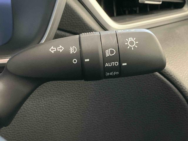 カローラクロスハイブリッド　Ｚナビゲーションシステム付き　全周囲カメラ付き　ＥＴＣ付き　ハイブリッド車　シートヒーター　キーフリーシステム　電動リアゲート　ステアリングスイッチ　オートライト・ハイビーム　オートエアコン（鳥取県）の中古車