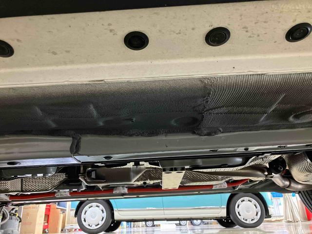 カローラクロスハイブリッド　Ｚナビゲーションシステム付き　全周囲カメラ付き　ＥＴＣ付き　ハイブリッド車　シートヒーター　キーフリーシステム　電動リアゲート　ステアリングスイッチ　オートライト・ハイビーム　オートエアコン（鳥取県）の中古車