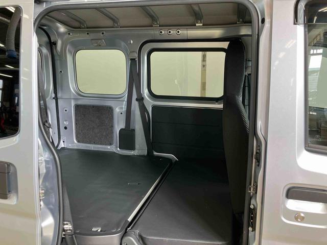 ハイゼットカーゴＤＸスマートアシスト付き　ラジオ付き　両側スライドドア　キーレスエントリー　衝突回避支援ブレーキ　誤発進抑制制御機能　コーナーセンサー　オートライト・ハイビーム　パートタイム４ＷＤ（鳥取県）の中古車