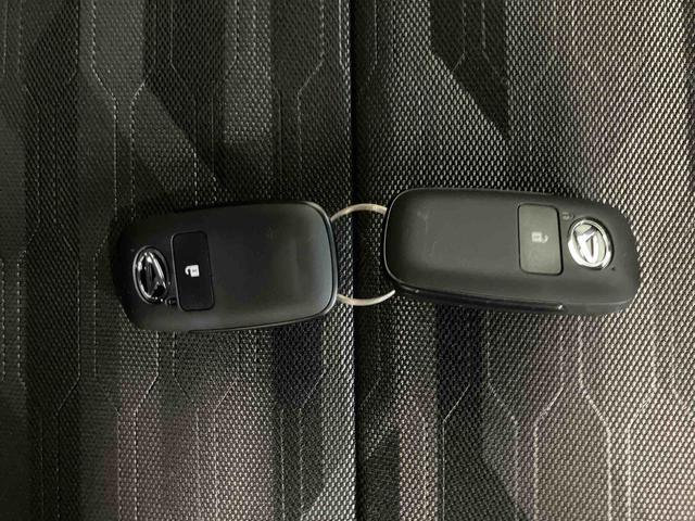 タフトG ダーククロムベンチャースマートアシスト付き ワンオーナー シートヒーター スカイフィールトップ 電動パーキングブレーキ コーナーセンサー オートライト・ハイビーム LEDヘッドランプ キーフリー アルミホイール(鳥取県)の中古車