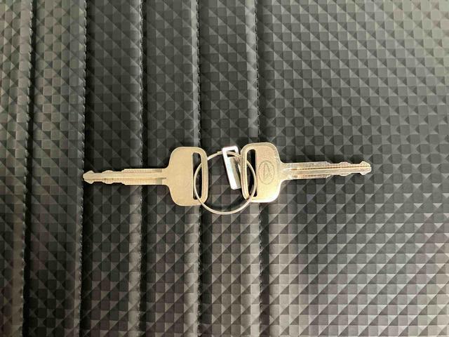 ハイゼットトラックスタンダードスマートアシスト付き パートタイム4WD ラジオ付き オートライト・ハイビーム 衝突回避支援ブレーキ 誤発進抑制制御機能 コーナーセンサー アイドリングストップ(鳥取県)の中古車