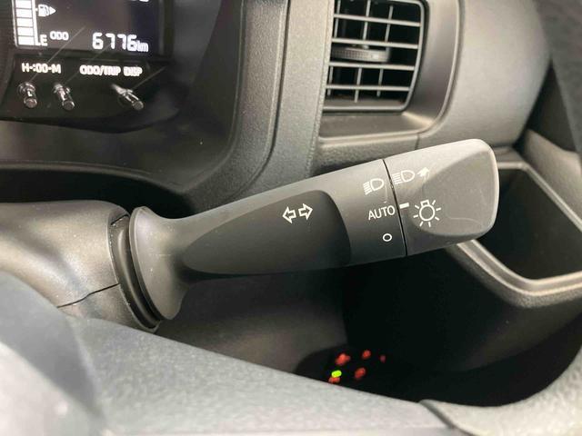 ハイゼットカーゴＤＸスマートアシスト付き　パートタイム４ＷＤ　ラジオ付き　衝突回避支援ブレーキ　誤発進抑制制御機能　オートライト・ハイビーム　パワーウィンドウ　両側スライドドア　ＭＴ車（鳥取県）の中古車