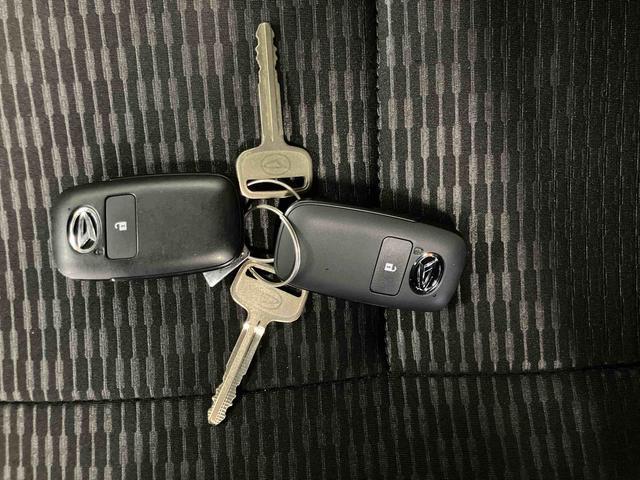 ハイゼットトラックジャンボエクストラスマートアシスト付き　パートタイム４ＷＤ　オートライト・ハイビーム　衝突回避支援ブレーキ　誤発進抑制制御機能　ＭＴ車　コーナーセンサー　アイドリングストップ　荷台作業灯　キーフリーシステム（鳥取県）の中古車