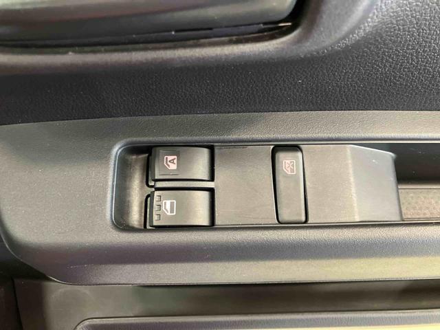 ハイゼットカーゴＤＸスマートアシスト付き　パートタイム４ＷＤ　ラジオ付き　衝突回避支援ブレーキ　誤発進抑制制御機能　オートライト・ハイビーム　パワーウィンドウ　両側スライドドア　ＭＴ車（鳥取県）の中古車