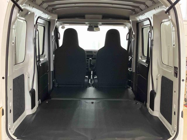 ハイゼットカーゴＤＸスマートアシスト付き　パートタイム４ＷＤ　ラジオ付き　衝突回避支援ブレーキ　誤発進抑制制御機能　オートライト・ハイビーム　パワーウィンドウ　両側スライドドア　ＭＴ車（鳥取県）の中古車