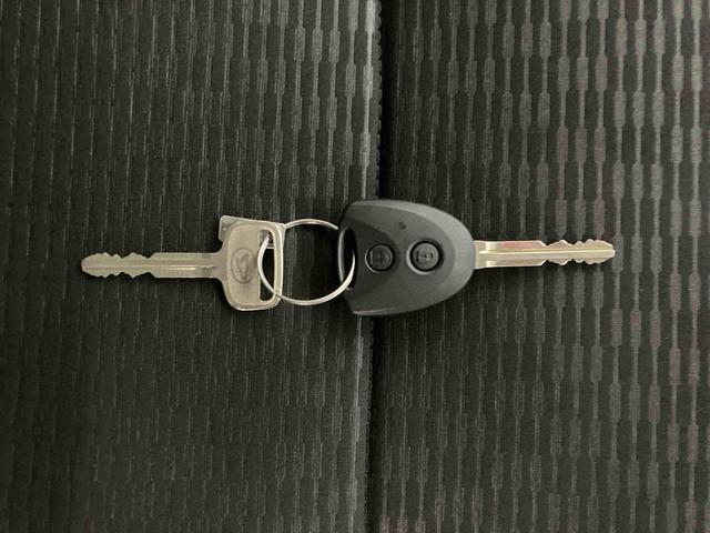 ハイゼットカーゴＤＸスマートアシスト付き　パートタイム４ＷＤ　ラジオ付き　衝突回避支援ブレーキ　誤発進抑制制御機能　オートライト・ハイビーム　パワーウィンドウ　両側スライドドア　ＭＴ車（鳥取県）の中古車