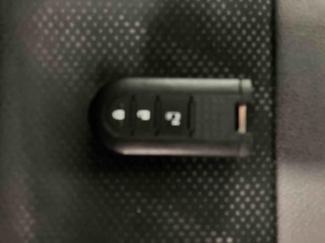 タントカスタムＸ　トップエディションＳＡIIスマートアシスト付き　ナビゲーションシステム付き　バックカメラ付き　両側スライド・片側電動　キーフリーシステム　ステアリングスイッチ　アイドリングストップ　オートライト　アルミホイール　オートエアコン（鳥取県）の中古車