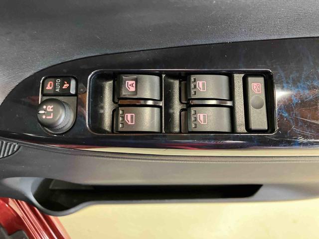 タントカスタムＸ　トップエディションＳＡIIIスマートアシスト付き　ナビゲーションシステム付き　バックカメラ付き　両側スライド・片側電動　オートライト　電動格納ドアミラー　シートヒーター　キーフリーシステム　ステアリングスイッチ　オートエアコン（鳥取県）の中古車