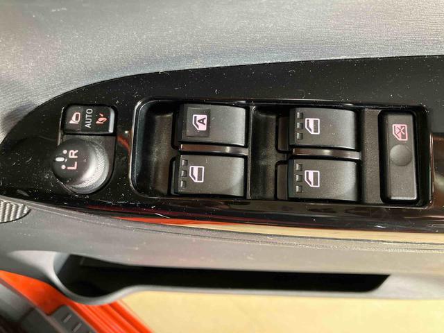 タントカスタムＸ　トップエディションＳＡIIスマートアシスト付き　ナビゲーションシステム付き　バックカメラ付き　両側スライド・片側電動　オートライト　オートエアコン　キーフリーシステム　電動格納ドアミラー　ステアリングスイッチ（鳥取県）の中古車