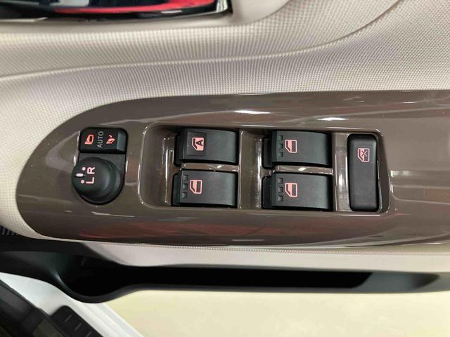 ムーヴキャンバスＸメイクアップリミテッド　ＳＡIIIスマートアシスト付き　パノラマカメラ　ドライブレコーダー付き　両側電動スライドドア　ステアリングスイッチ　キーフリーシステム　オートエアコン　オートライト・ハイビーム　電動格納ドアミラー（鳥取県）の中古車