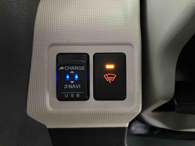 ムーヴキャンバスＧホワイトアクセントＶＳ　ＳＡIIIスマートアシスト付き　ナビゲーションシステム付き　パノラマモニター付き　両側電動スライドドア　電動格納ドアミラー　シートヒーター　プッシュボタンスタート　オートエアコン　オートライト・ハイビーム（鳥取県）の中古車