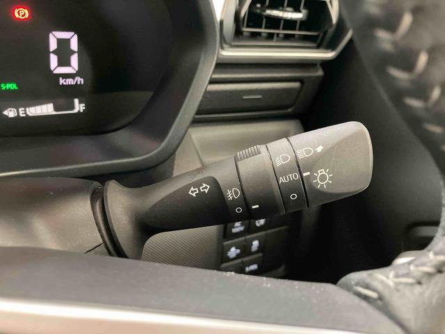 ロッキープレミアムG HEVスマートアシスト付き HEV車 パノラマカメラ付き コーナーセンサー キーフリーシステム オートライト・ハイビーム ステアリングスイッチ アダプティブクルーズコントロール シートヒーター(鳥取県)の中古車