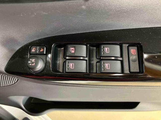 タントカスタムＸ　ＳＡIIIスマートアシスト付き　ＣＤチューナー付き　両側スライド・片側電動　電動格納ドアミラー　オートライト・ハイビーム　オートエアコン　シートヒーター　キーフリーシステム　ステアリングスイッチ（鳥取県）の中古車
