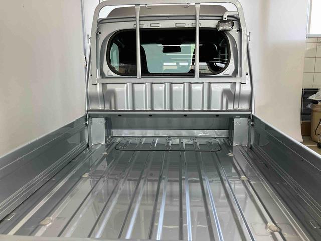 ハイゼットトラックジャンボエクストラスマートアシスト付き　パートタイム４ＷＤ　荷台作業灯　オートライト・ハイビーム　衝突回避支援ブレーキ　誤発進抑制制御機能　コーナーセンサー　アイドリングストップ　キーフリーシステム　電動格納ドアミラー（鳥取県）の中古車