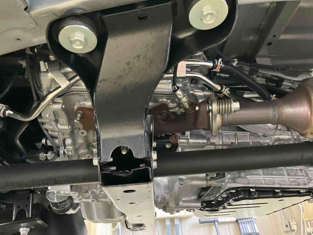 ハイゼットトラックジャンボエクストラスマートアシスト付き　パートタイム４ＷＤ　荷台作業灯　オートライト・ハイビーム　衝突回避支援ブレーキ　誤発進抑制制御機能　コーナーセンサー　アイドリングストップ　キーフリーシステム　電動格納ドアミラー（鳥取県）の中古車