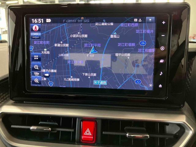 ロッキープレミアムG HEVスマートアシスト付き HEV車 パノラマカメラ付き コーナーセンサー キーフリーシステム オートライト・ハイビーム ステアリングスイッチ アダプティブクルーズコントロール シートヒーター(鳥取県)の中古車