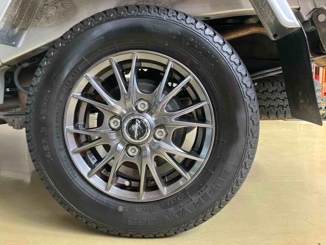 ハイゼットトラックスタンダードＳＡIIIｔスマートアシスト付き　ラジオ付き　パートタイム４ＷＤ　マニュアルエアコン　マニュアルレベリング機能　衝突回避支援ブレーキ　荷台ゴムマット　アルミホイール（鳥取県）の中古車