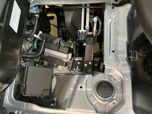 ハイゼットトラックスタンダードスマートアシスト付き　パートタイム４ＷＤ　ラジオ付き　オートライト・ハイビーム　衝突回避支援ブレーキ　誤発進抑制制御機能　ＭＴ車　コーナーセンサー　アイドリングストップ（鳥取県）の中古車