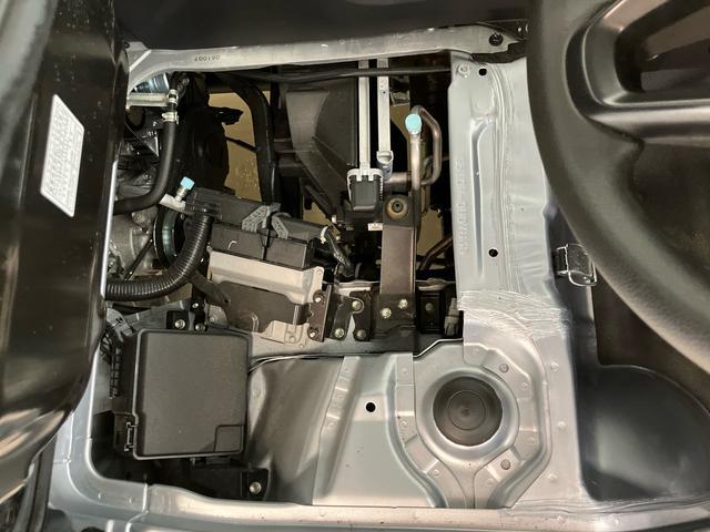 ハイゼットトラックスタンダードスマートアシスト付き　パートタイム４ＷＤ　ラジオ付き　オートライト・ハイビーム　衝突回避支援ブレーキ　誤発進抑制制御機能　ＭＴ車　コーナーセンサー　アイドリングストップ（鳥取県）の中古車