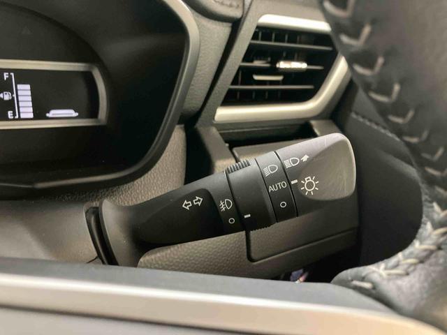 トールカスタムＧスマートアシスト付き　ディスプレイオーディオ付き　パノラマモニター付き　アダプティブクルーズコントロール　両側電動スライドドア　キーフリーシステム　ステアリングスイッチ　　オートライト・ハイビーム（鳥取県）の中古車