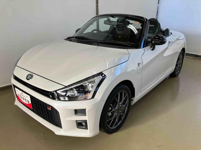 コペン 中古車 ＧＲ　スポーツナビゲーションシステム付き　オートライト　ＥＴＣ付き　オートエアコン　両席シートヒーター　電動ドアミラー　プッシュボタンスタート　アイドリングストップ　キーフリーシステム　盗難防止システム