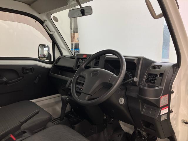 ハイゼットトラックスタンダードラジオ付き　パートタイム４ＷＤ　荷台ゴムマット・プロテクター付き　マニュアルエアコン　マニュアルレベリング機能　シガーソケット　ＡＴ車（鳥取県）の中古車